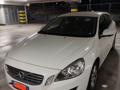 Usata Volvo V60 Kinetic 115 CV (84 kW) 2012 Bianco Station wagon