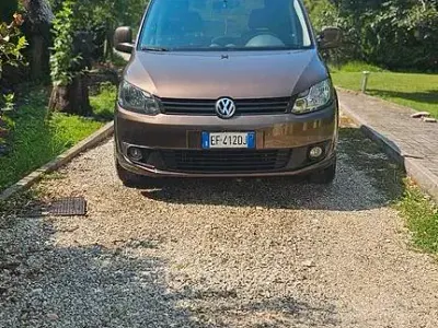 Usata VW Caddy 102 CV (75 kW) 2010 Monovolume