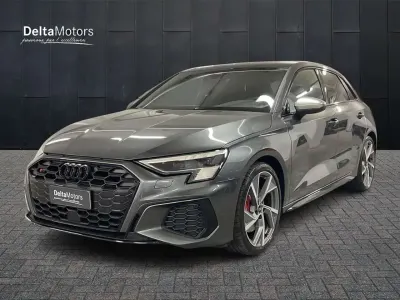 Usata Audi S3 Sportback Sport 310 CV (228 kW) 2024 Grigio metallizzato Utilitaria