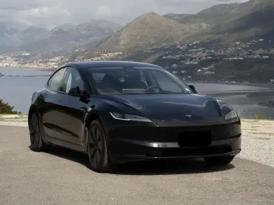 Usata Tesla Model 3 Standard Range 88 kW (120 CV) 2023 Berlina