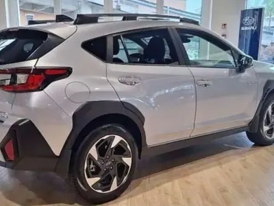 Usata Subaru Crosstrek Style 136 CV (100 kW) 2024 Argento SUV