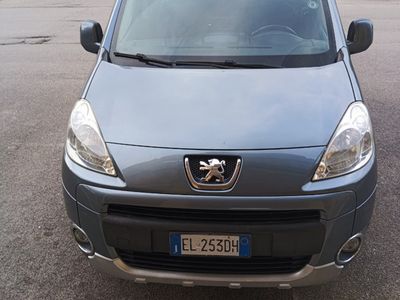 Usata Peugeot Partner 2012 Grigio Monovolume