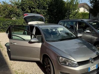 Grigio Usata 2015 VW Golf VII Utilitaria | 11.000 € (Buon prezzo)