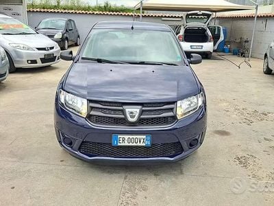 Begagnad Dacia Sandero Ambiance 75 HK (55 kW) 2013 Blå Sedan