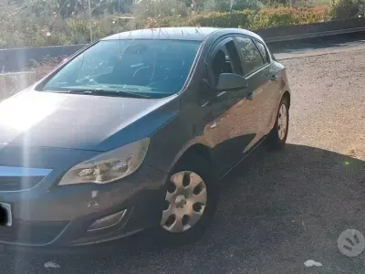 Usata Opel Astra 80 CV (58 kW) 2011 Grigio Utilitaria