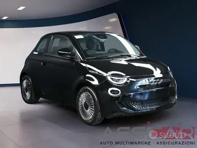 Nouvelle Fiat 500 65 ch (47 kW) 2026 Noir Berline