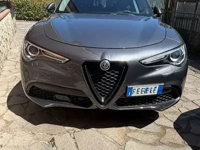 Usata Alfa Romeo Stelvio 209 CV (153 kW) 2019 SUV