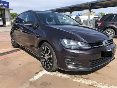 Używany VW Golf VII Highline 110 KM (80 kW) 2015 Sedan/Limuzyna