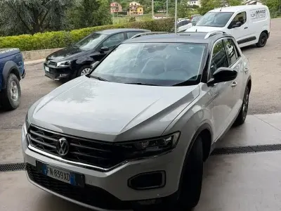 Usata VW T-Roc 150 CV (110 kW) 2018 Bianco SUV