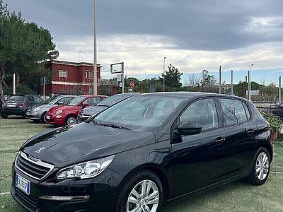 Begagnad Peugeot 308 Access 92 HK (67 kW) 2014 Svart Sedan