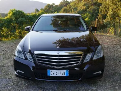 Usata Mercedes E350 Avantgarde 292 CV (214 kW) 2009 Marrone Berlina
