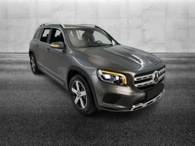 Usata Mercedes GLB180 116 CV (85 kW) 2023 Grigio SUV