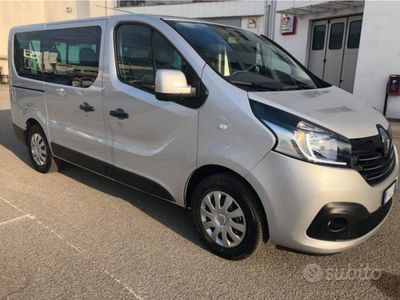 Grigio Usata 2018 Renault Trafic Monovolume | 15.600 € (Molto cara)