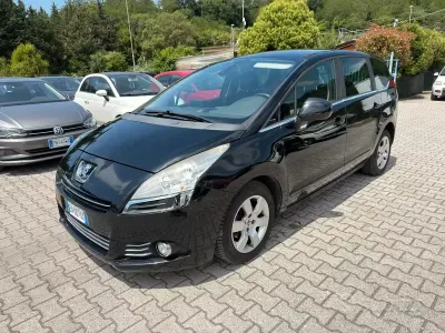 Usata Peugeot 5008 112 CV (82 kW) 2012 Monovolume
