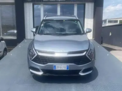 Usata Kia Sportage 136 CV (100 kW) 2023 Lunar silver met SUV