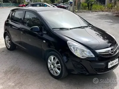 Usata Opel Corsa 86 CV (63 kW) 2013 Nero Utilitaria