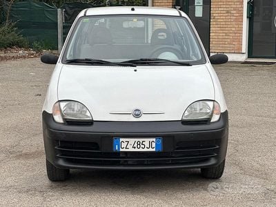 Usata Fiat 600 54 CV (39 kW) 2006 Rosso Utilitaria