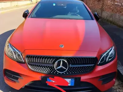 Usata Mercedes E220 170 CV (125 kW) 2019 Blu Coupé