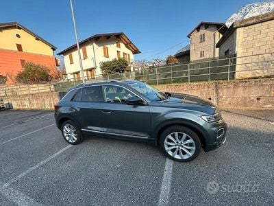 Usata VW T-Roc 116 CV (85 kW) 2019 Grigio SUV