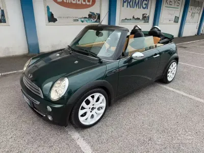 Usata Mini Cooper Cabriolet 116 CV (85 kW) 2006 Verde Cabrio
