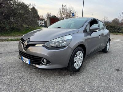 Usata Renault Clio IV 73 CV (53 kW) 2014 Grigio Berlina