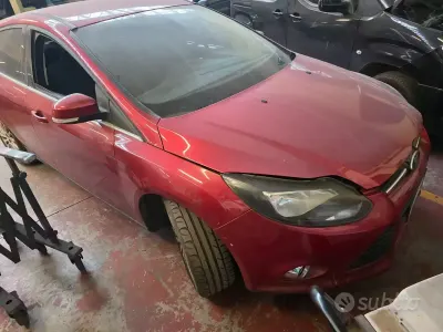 Brugt Ford Focus Titanium 150 HK (110 kW) 2011 Rød Sedan