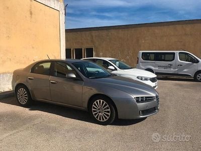 Usata Alfa Romeo 159 Progression 120 CV (88 kW) 2009 Grigio Berlina