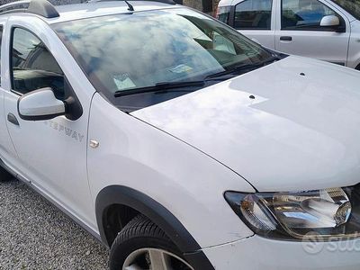 Bianco Usata 2015 Dacia Sandero Berlina | 6000 € (Buon prezzo)