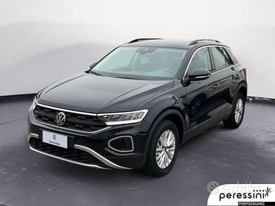 Usata VW T-Roc Life 116 CV (85 kW) 2024 Nero SUV