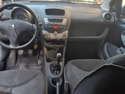 Usata Peugeot 107 68 CV (50 kW) 2009 Grigio Utilitaria