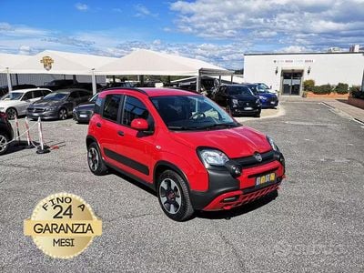 Usata Fiat Panda Cross Cross 70 CV (51 kW) 2024 Rosso Utilitaria