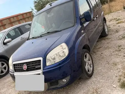 Usata Fiat Doblò 85 CV (62 kW) 2008 Blu Monovolume