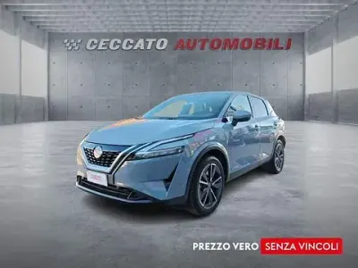 Usado Nissan Qashqai Tekna 158 CV (116 kW) 2023 Gris SUV