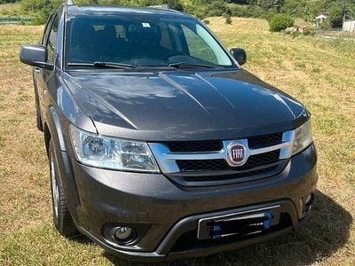 Usata Fiat Freemont Lounge 170 CV (125 kW) 2016 Grigio SUV