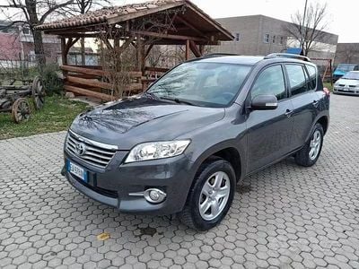 Usata Toyota RAV4 150 CV (110 kW) 2010 Grigio SUV