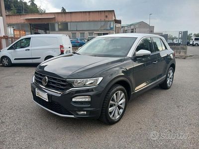 Usata VW T-Roc Business 116 CV (85 kW) 2020 Grigio SUV