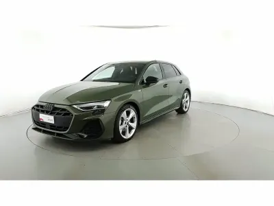 Usata Audi A3 S-Line 150 CV (110 kW) 2025 Verde distretto metallizzato Berlina