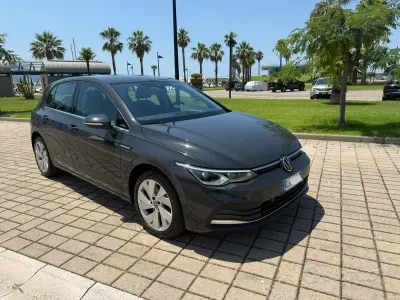 Usata VW Golf VIII Style 116 CV (85 kW) 2022 Grigio Berlina