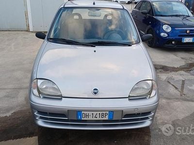 Usata Fiat 600 Active 54 CV (39 kW) 2007 Argento Utilitaria