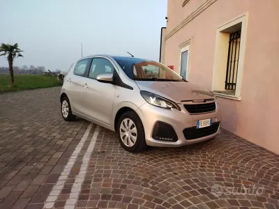 Usata Peugeot 108 69 CV (50 kW) 2016 Grigio Berlina