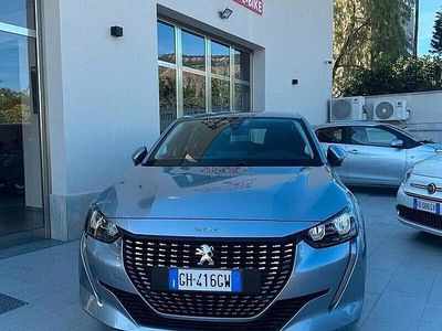 Usata Peugeot 208 Allure 101 CV (74 kW) 2021 Grigio Utilitaria