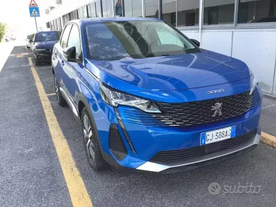 Usata Peugeot 3008 Allure 131 CV (96 kW) 2022 Blu SUV