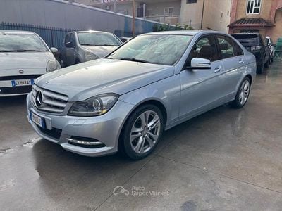 Usata Mercedes C220 136 CV (100 kW) 2013 Gray Berlina