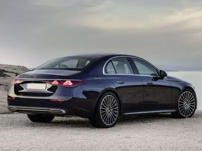 Nuova Mercedes E300 Advanced Plus 306 CV (225 kW) 2026 Argento Berlina