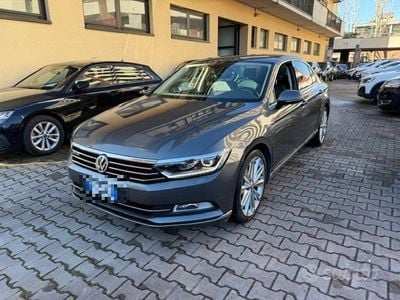 Usata VW Passat Highline 240 CV (176 kW) 2016 Grigio scuro Berlina