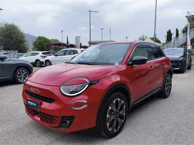 Usata Fiat 600 La Prima 110 CV (80 kW) 2025 Rosso SUV