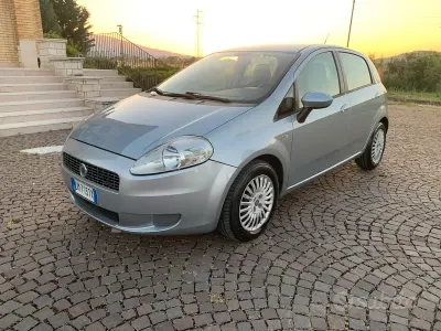 Usata Fiat Grande Punto Dynamic 90 CV (66 kW) 2008 Grigio Utilitaria
