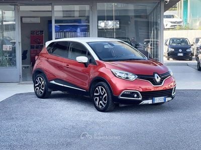 Usata Renault Captur 110 CV (80 kW) 2015 Rosso SUV