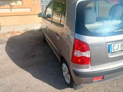 Usata Hyundai Atos 59 CV (43 kW) 2004 Grigio Utilitaria