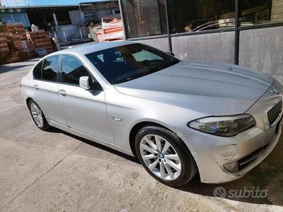 Usata BMW 530 258 CV (189 kW) 2011 Grigio Berlina